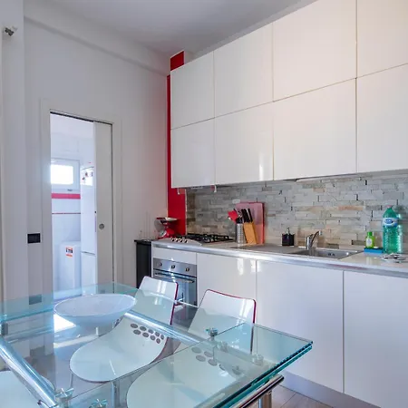 Apartment Youhosty- Citylife & Sempione Milan